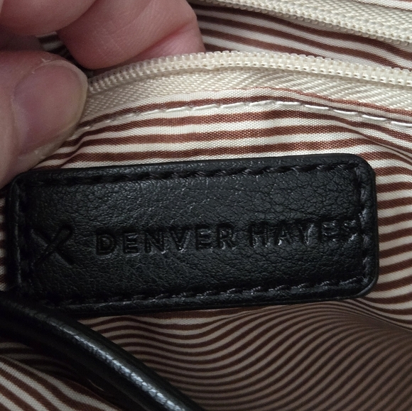 Denver Hayes Black Leather Shoulder Bag - Picture 7 of 10